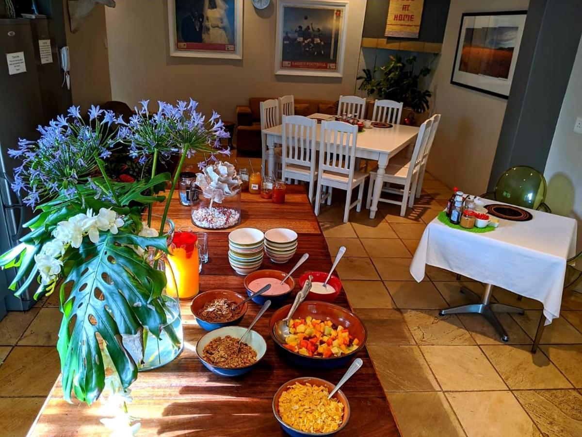 Lucky Bean Guesthouse ヨハネスブルグ エクステリア 写真